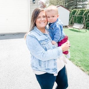 Meet your Posher, Holly